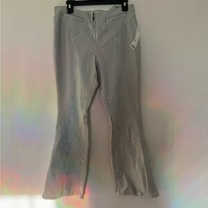 Urban outfitters crop flair pants
